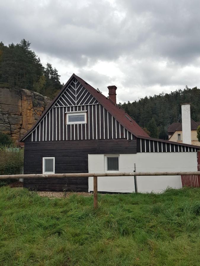 Chalupa U Slunce - Jetrichovice Esterno foto
